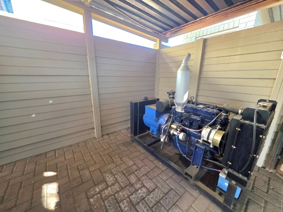 5 Bedroom Property for Sale in Eureka Free State